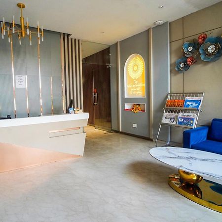 Familia Hotel And Banquets Lucknow Ngoại thất bức ảnh